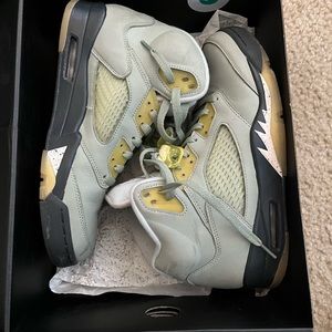 MEN’S AIR JORDAN RETRO 5 SNEAKERS